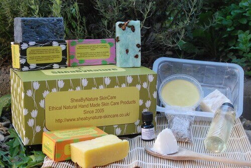 Lemongrass and Lavender Natural Shea Butter Soap Making Kit: Learn How to Make Natural Handmade Soap from Scratch with Natural Oils. Suitable for Absolute Beginners